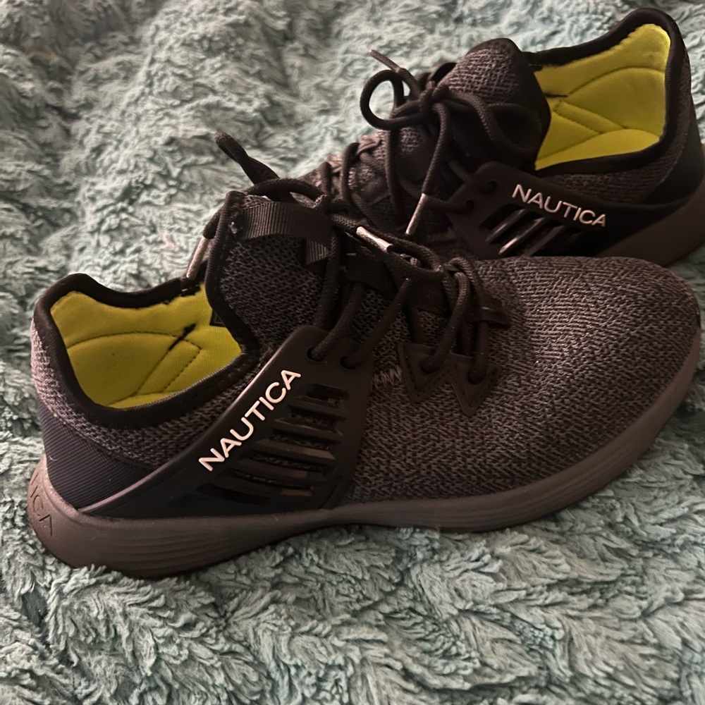 Nautica kids lace up